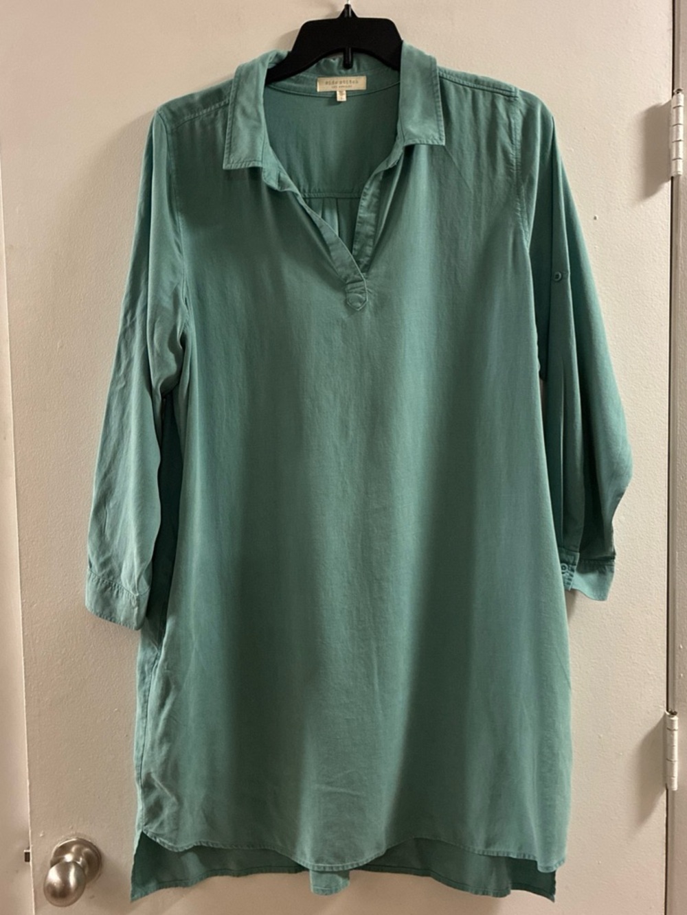 Side Stitch Seafoam Green Long-Sleeve Dress
